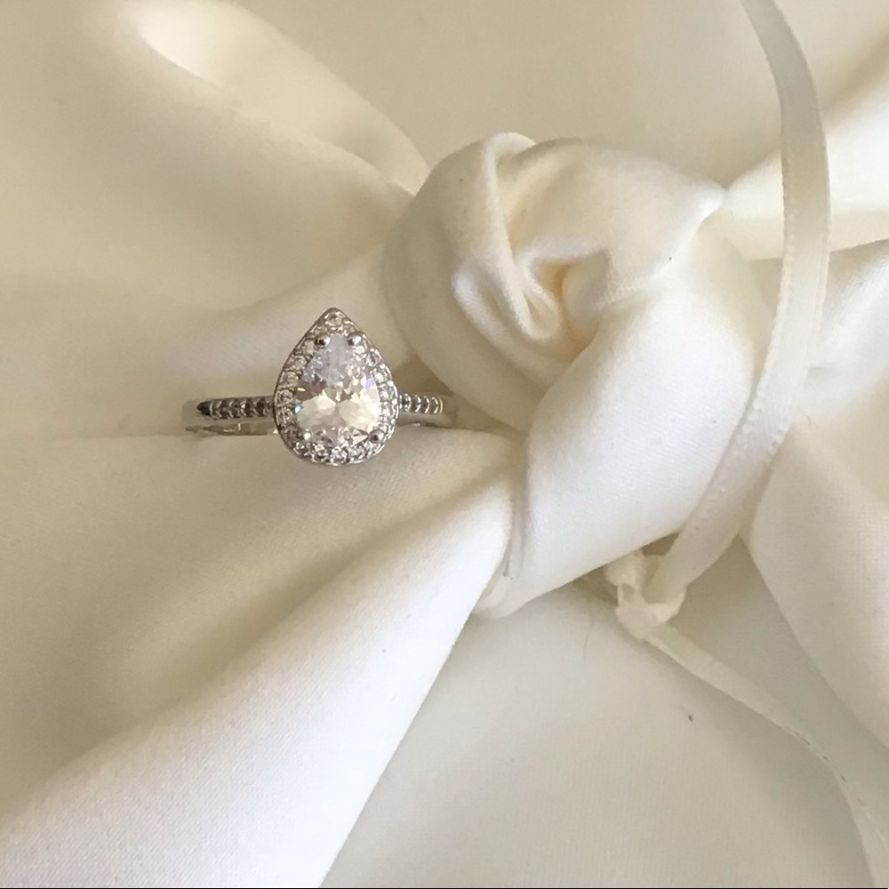 18k white Gold Plated Stamped Teardrop CZ Ring - Picture 3 of 8